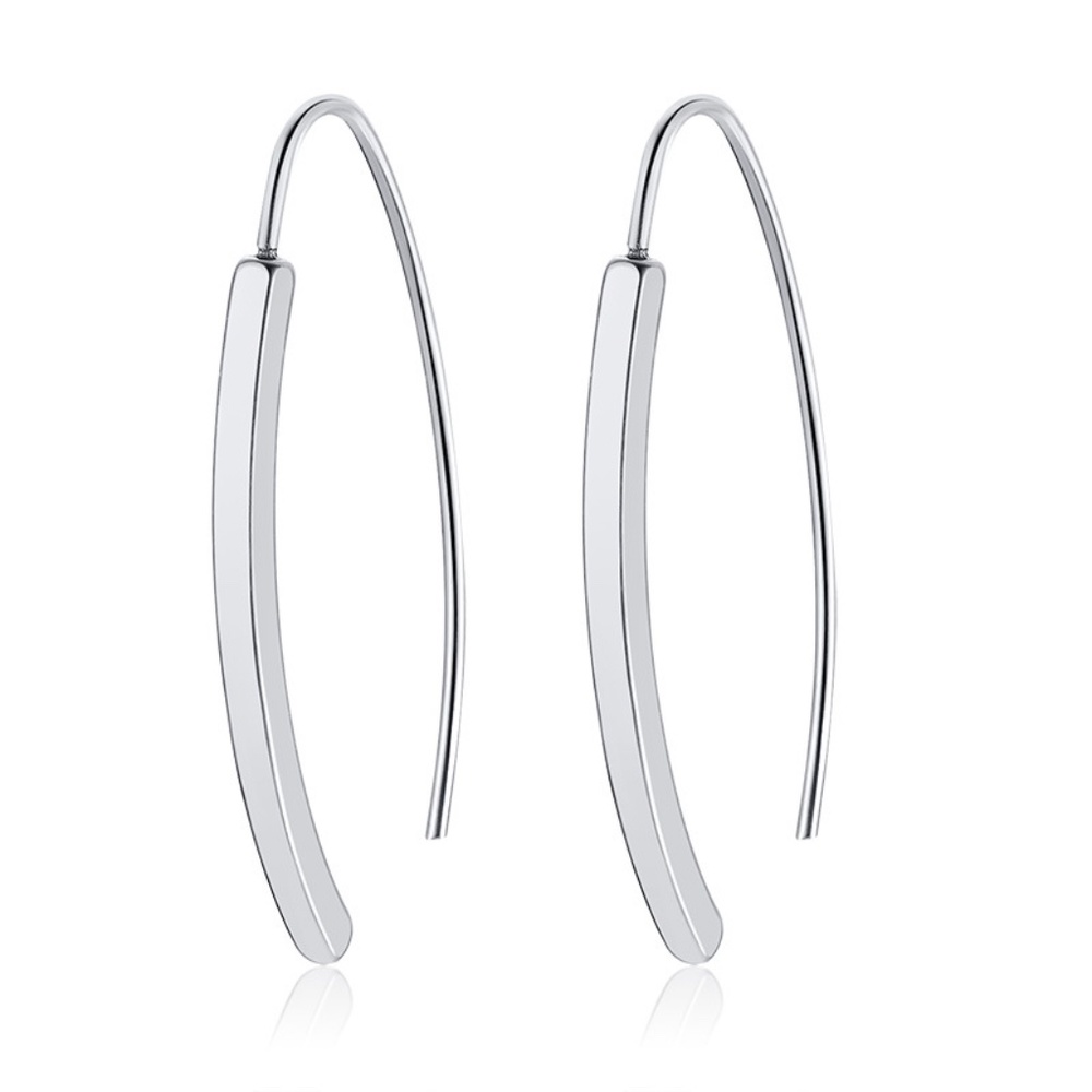 Minimalist earrings everyday style